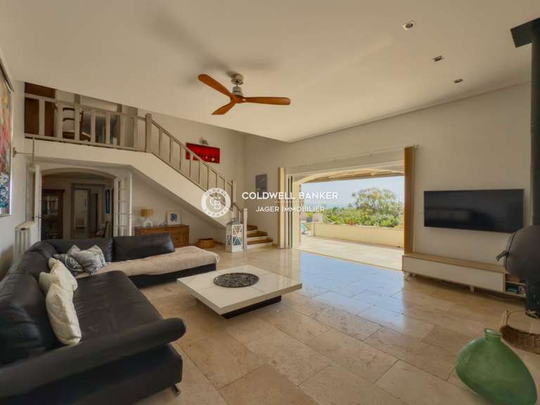 Villa avec Vue sur mer Roquebrune-sur-Argens - 6 chambres - 298m²