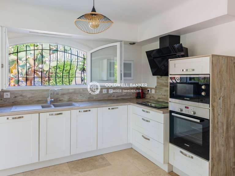Villa avec Vue sur mer Roquebrune-sur-Argens - 6 chambres - 298m²