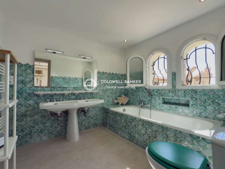 Villa avec Vue sur mer Roquebrune-sur-Argens - 6 chambres - 298m²