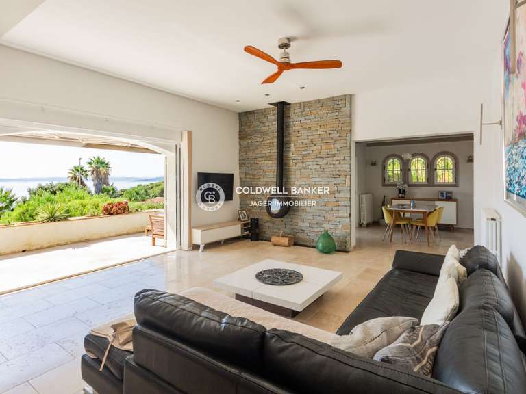 Villa avec Vue sur mer Roquebrune-sur-Argens - 6 chambres - 298m²