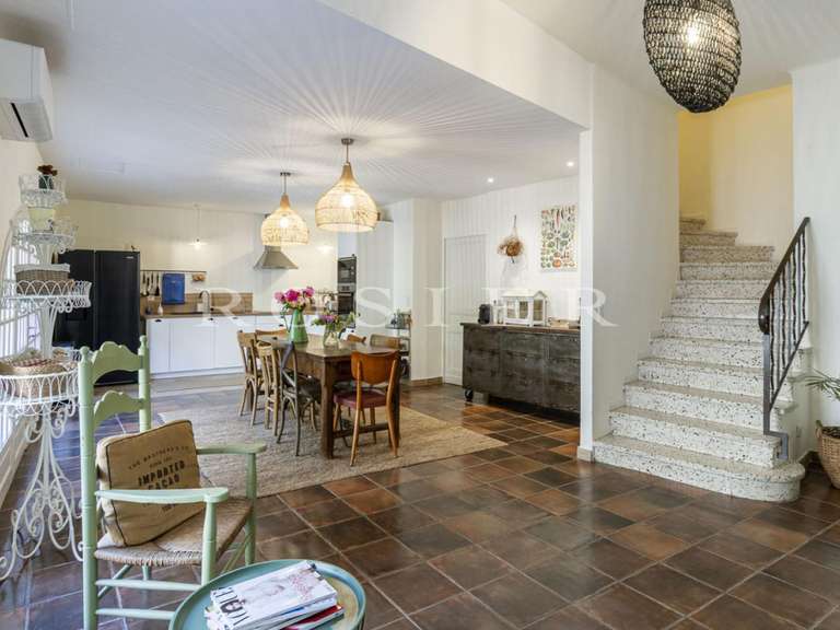 Villa Lagnes - 7 chambres - 455m²