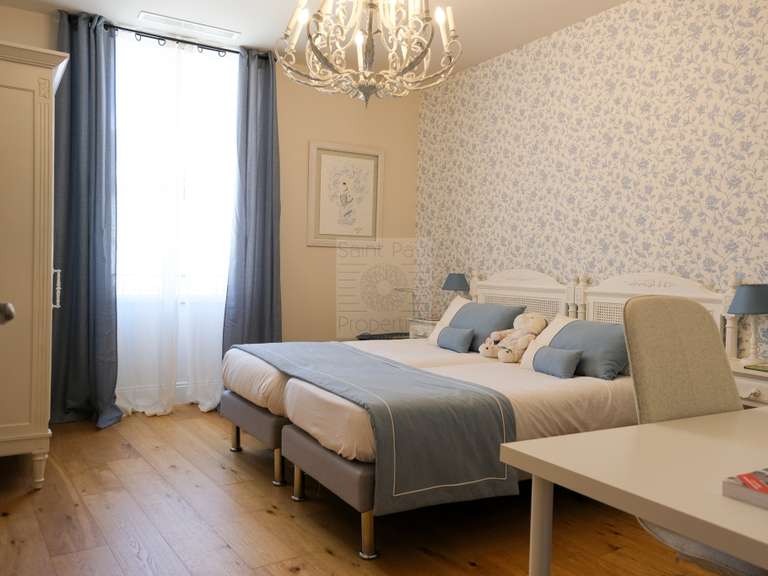 Maison La Colle-sur-Loup - 4 chambres - 200m²