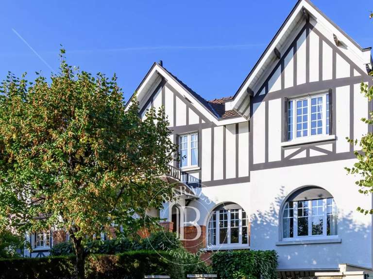Maison Joinville-le-Pont - 4 chambres - 200m²