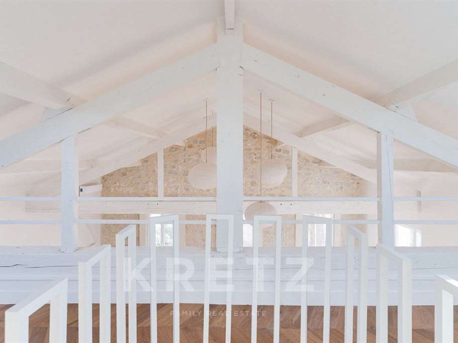 House Cassis
