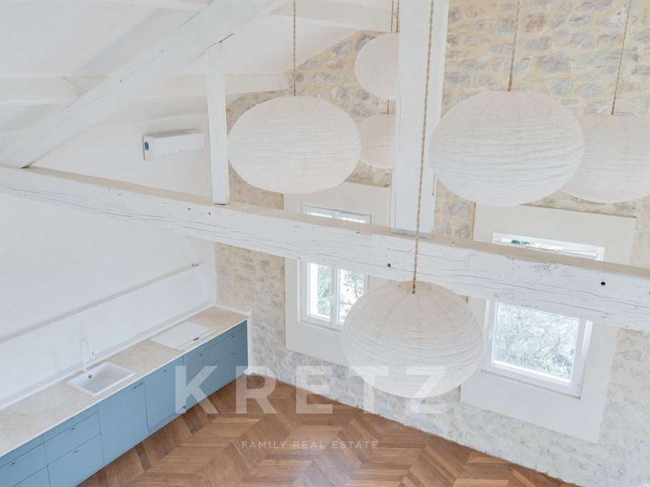 House Cassis