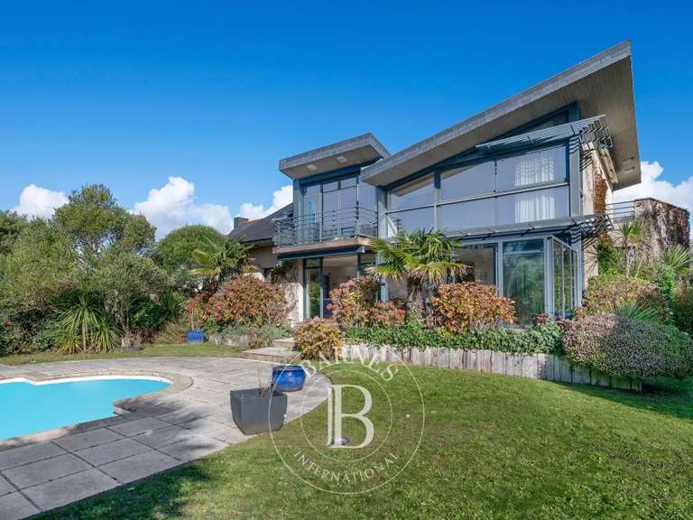 Maison Batz-sur-Mer - 4 chambres - 180m²