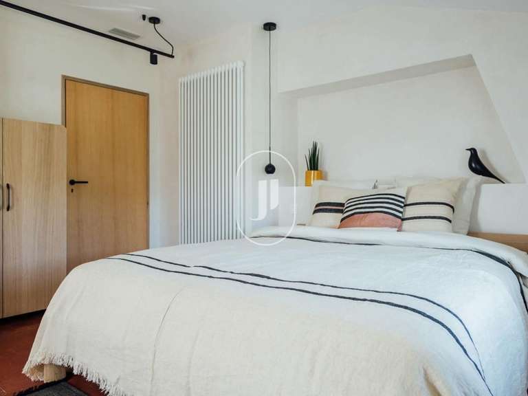 Maison Saint-Didier - 6 chambres - 305m²