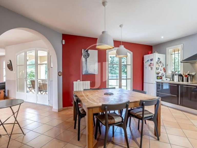 Villa Carpentras - 4 chambres - 191m²