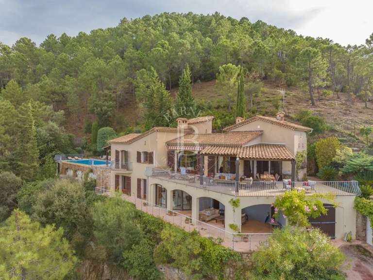 Villa with Sea view Théoule-sur-Mer - 5 bedrooms - 200m²