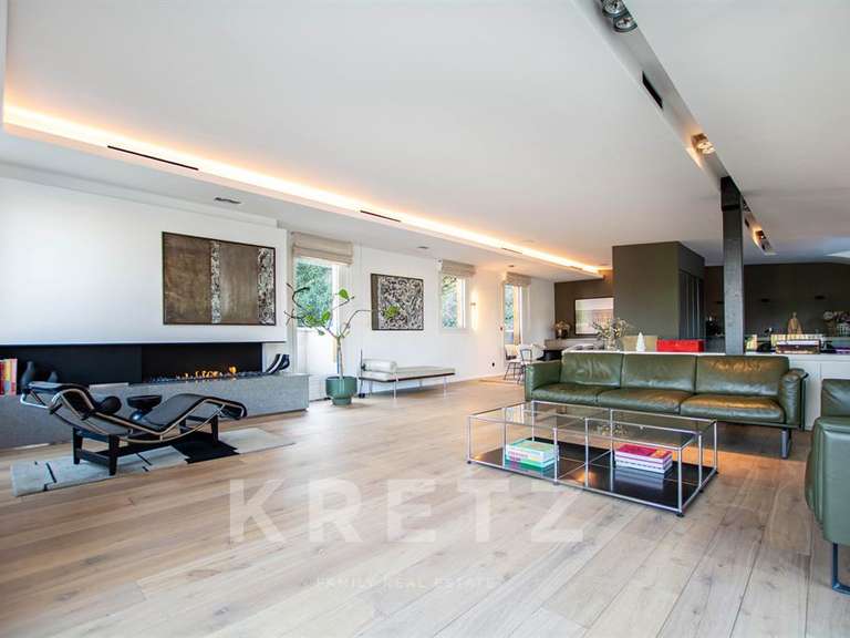Appartement La Mulatière - 4 chambres - 318m²