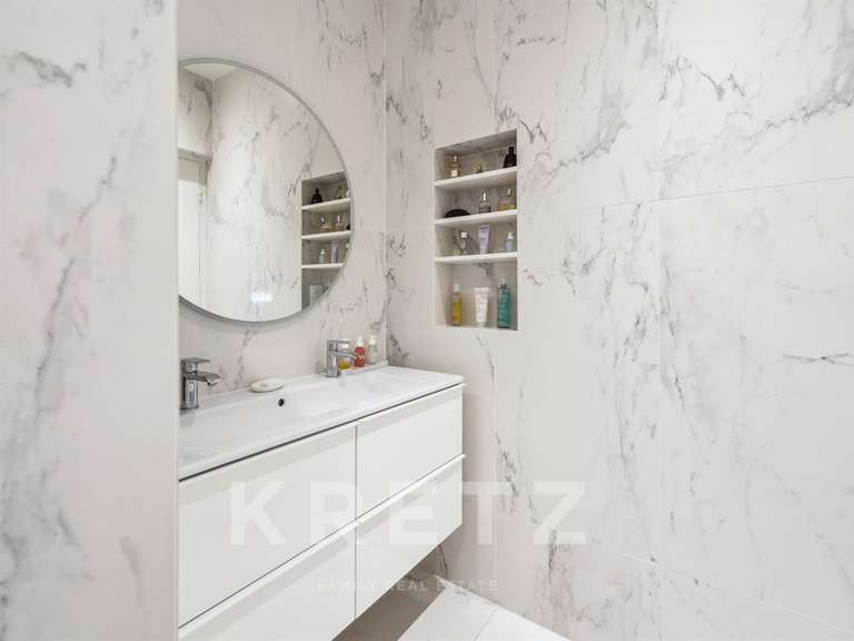 Appartement Neuilly-sur-Seine - 2 chambres - 151m²