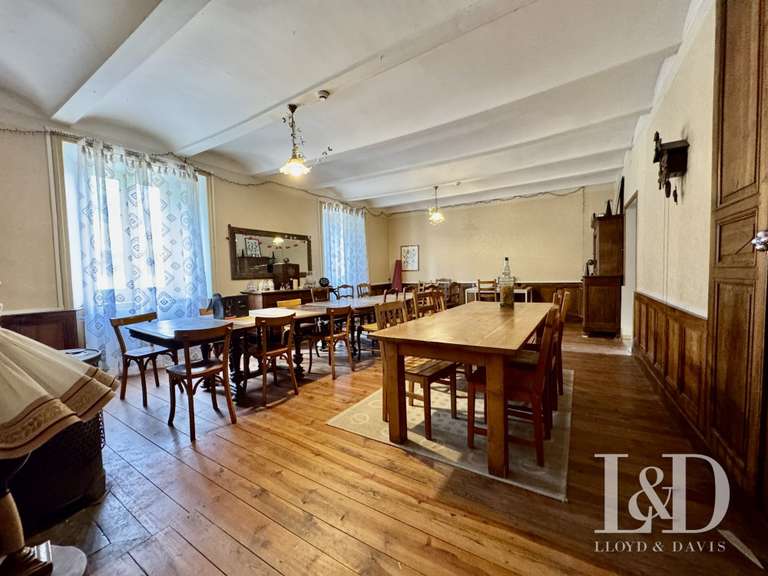 Maison Lamastre - 30 chambres - 1490m²