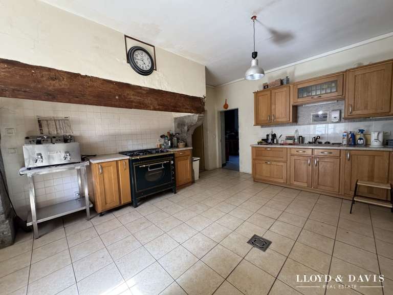 Maison Lamastre - 30 chambres - 1490m²