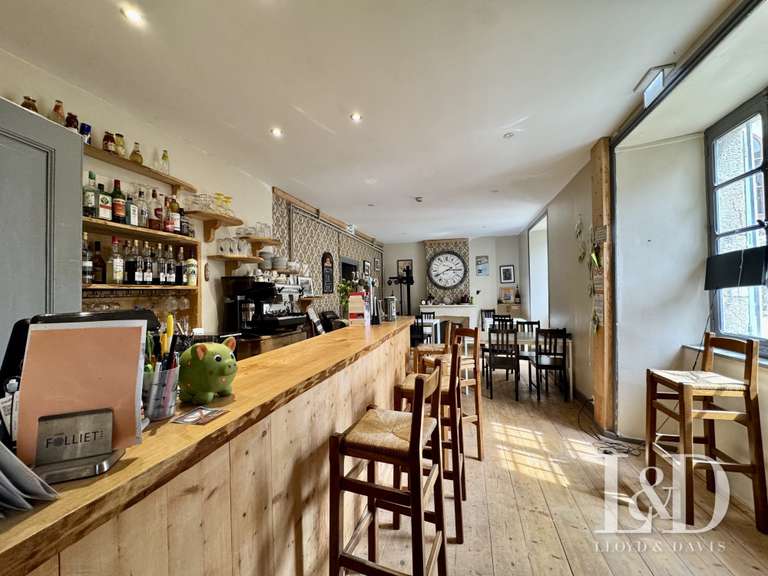 Maison Lamastre - 30 chambres - 1490m²