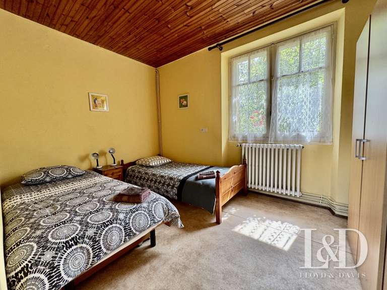 Maison Lamastre - 30 chambres - 1490m²