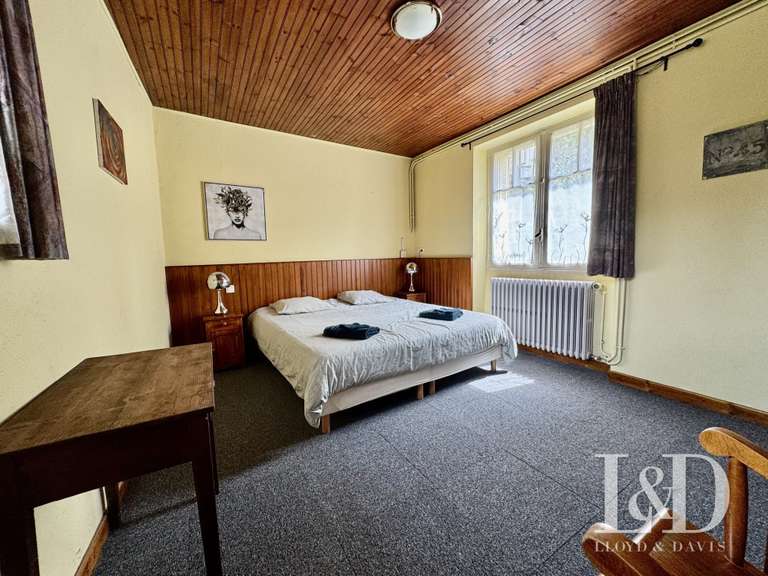 Maison Lamastre - 30 chambres - 1490m²
