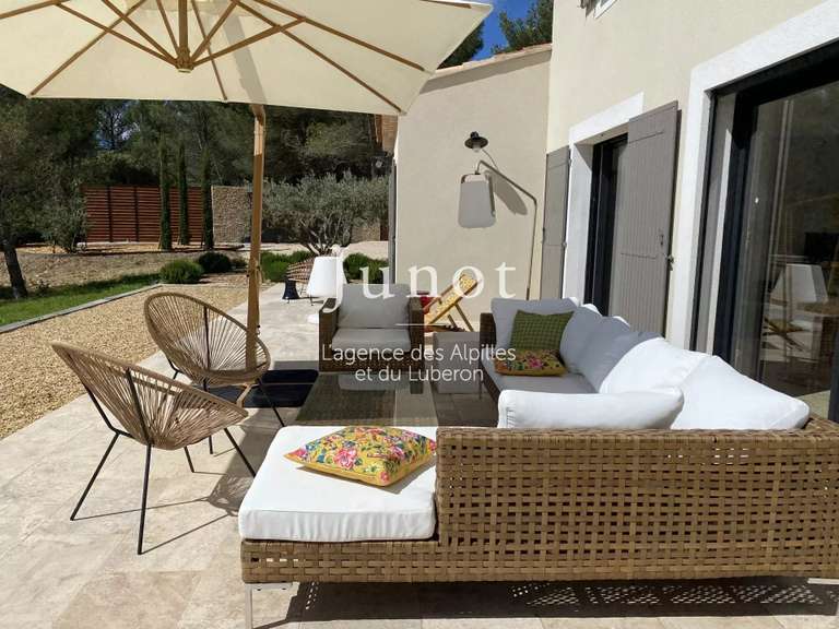 House Joucas - 4 bedrooms - 6300m²