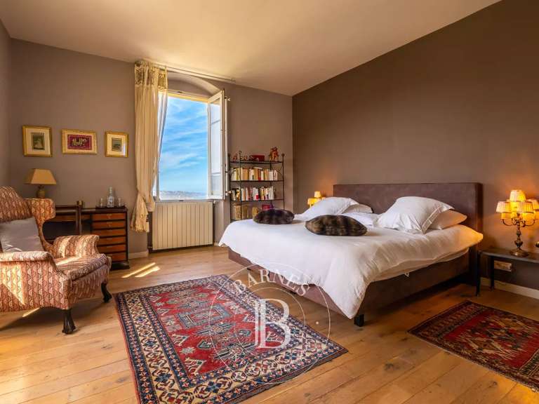 Castle Oletta - 7 bedrooms - 420m²