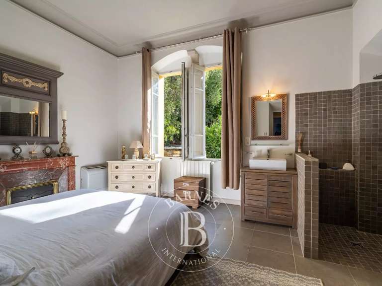 Castle Oletta - 7 bedrooms - 420m²