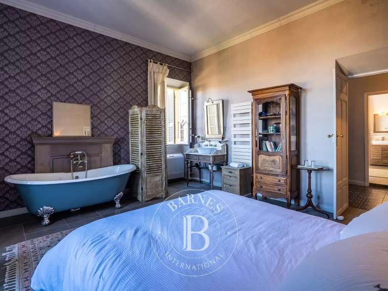 Castle Oletta - 7 bedrooms - 420m²