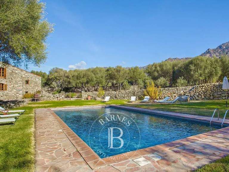 Villa L'Île-Rousse - 7 bedrooms - 300m²