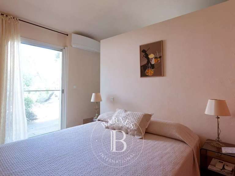 Villa Porto-Vecchio - 3 bedrooms - 140m²