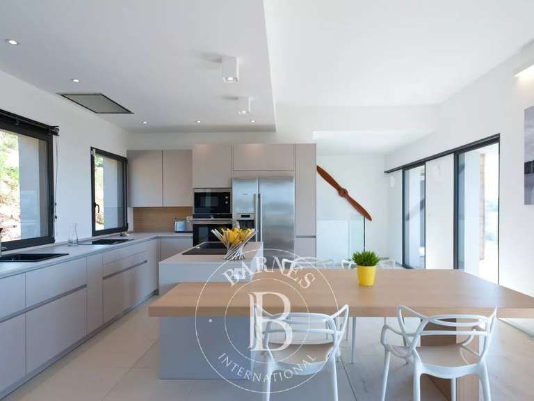 Villa with Sea view Lecci - 4 bedrooms - 175m²