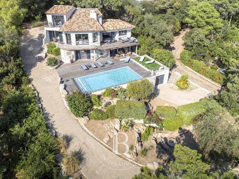 Villa with Sea view Lecci - 4 bedrooms - 160m²