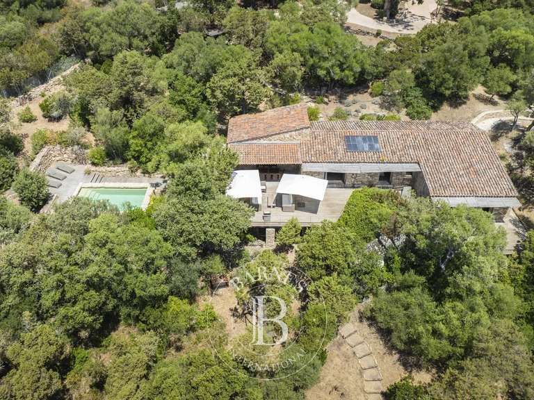 Villa Olmeto - 4 bedrooms - 240m²