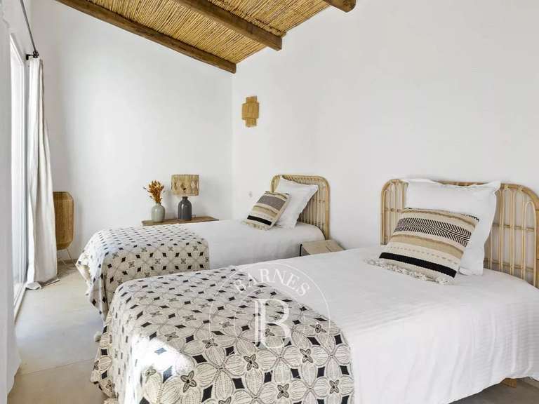 Villa with Sea view Lecci - 5 bedrooms - 150m²