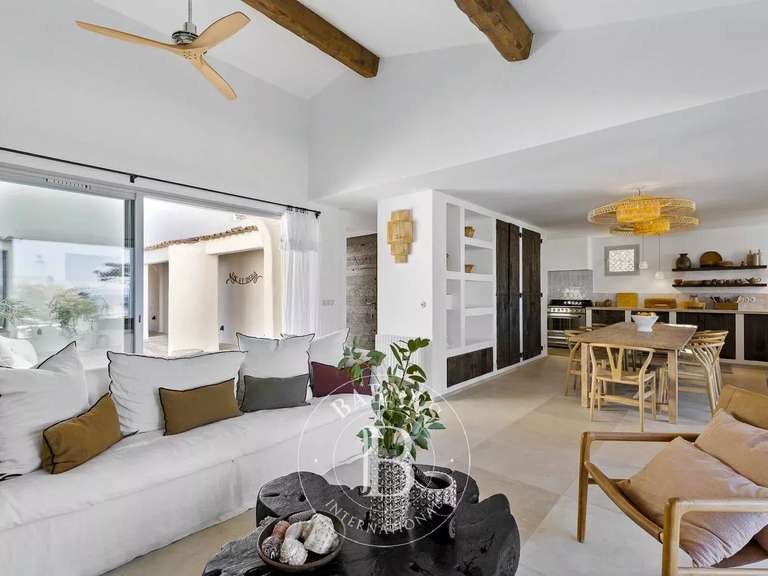 Villa with Sea view Lecci - 5 bedrooms - 150m²