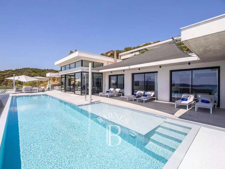 Villa with Sea view Lecci - 7 bedrooms - 400m²