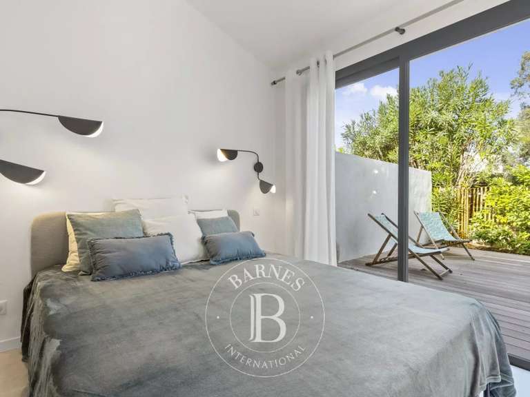 Villa Porto-Vecchio - 5 bedrooms - 1373m²