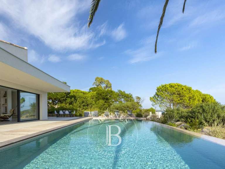 Villa Porto-Vecchio - 5 bedrooms - 1373m²