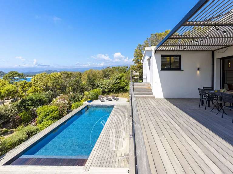 Villa Porto-Vecchio - 6 bedrooms - 220m²