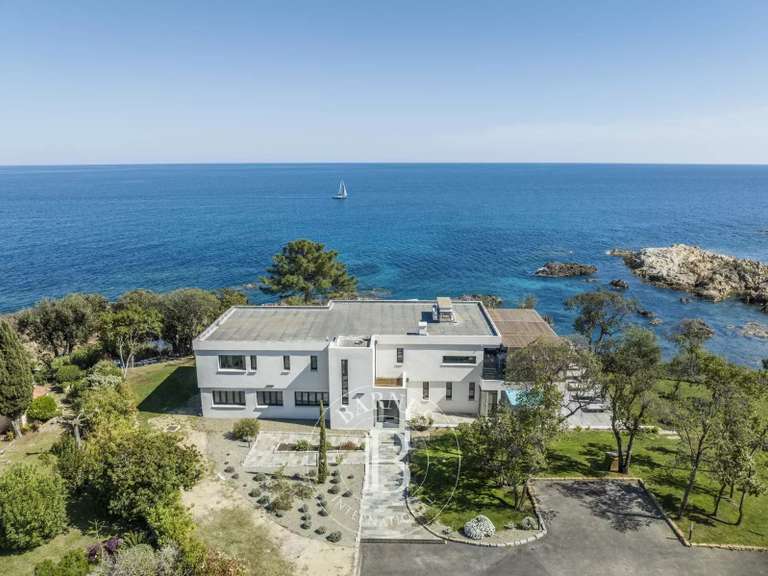 Villa with Sea view Sari-Solenzara - 5 bedrooms - 400m²