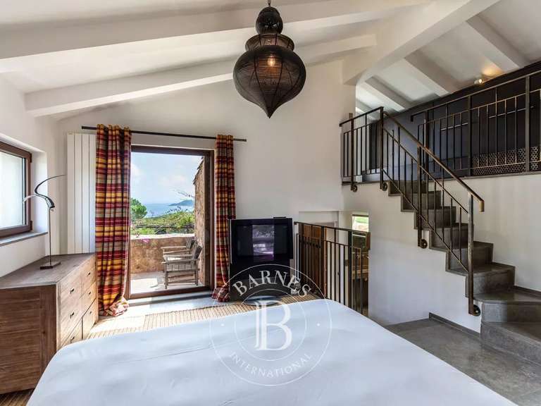 Villa with Sea view Bonifacio - 3 bedrooms - 420m²
