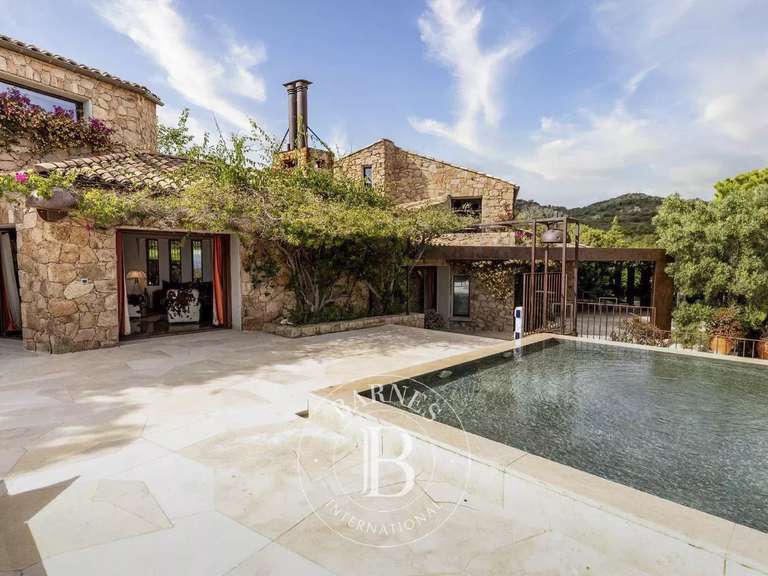 Villa with Sea view Bonifacio - 3 bedrooms - 420m²