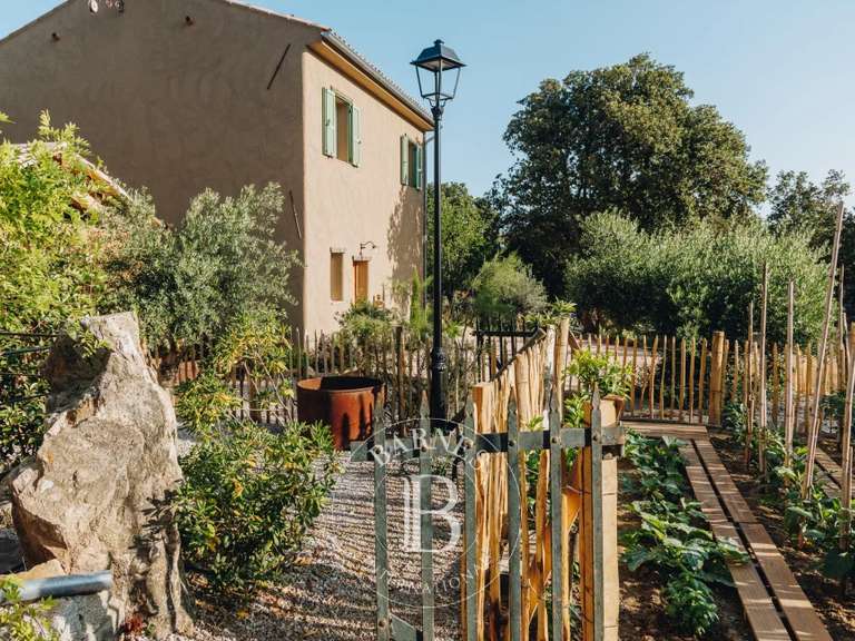 Villa L'Île-Rousse - 3 bedrooms - 120m²