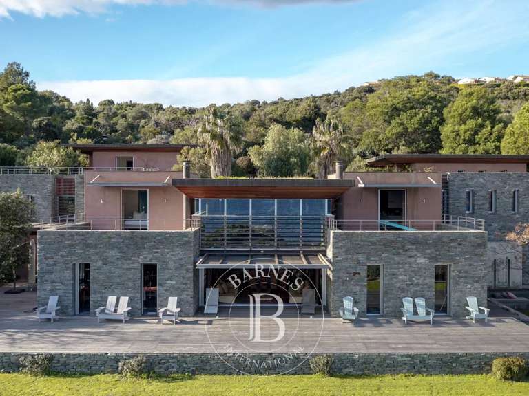 Villa with Sea view Porto-Vecchio - 7 bedrooms - 27431m²