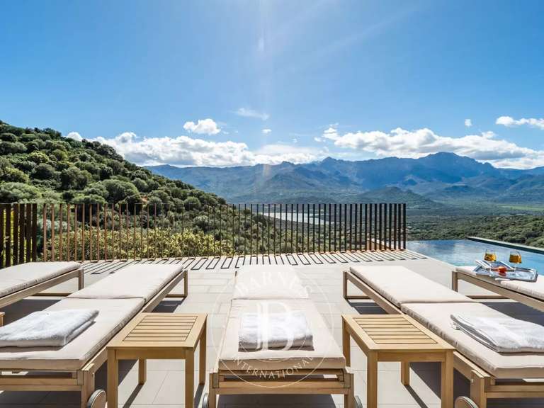 Villa L'Île-Rousse - 4 bedrooms - 150m²