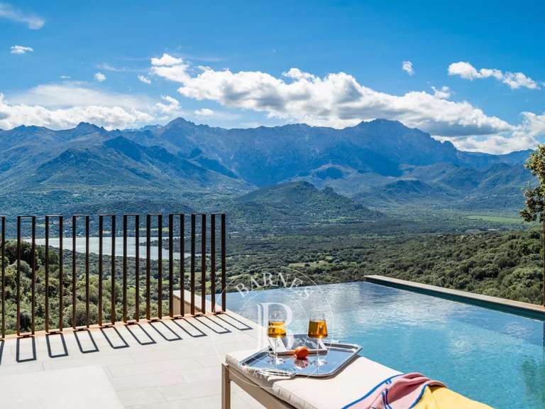 Villa L'Île-Rousse - 4 bedrooms - 150m²
