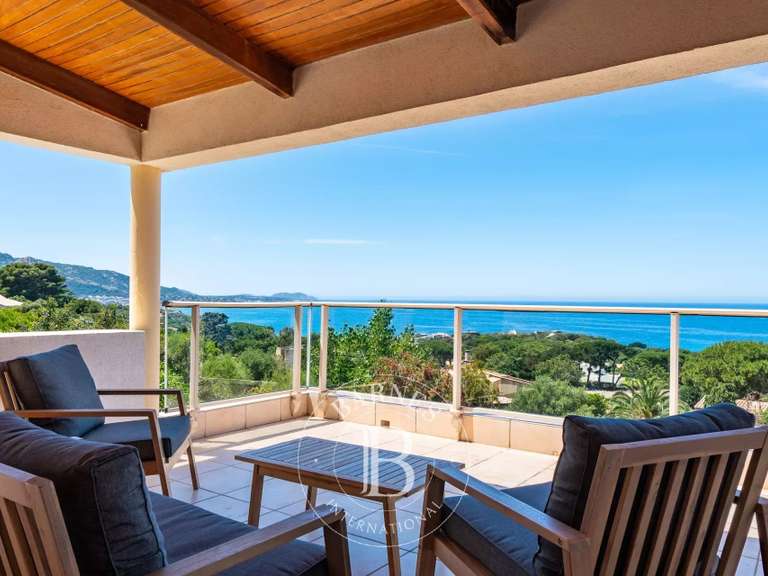 Villa L'Île-Rousse - 6 bedrooms - 247m²