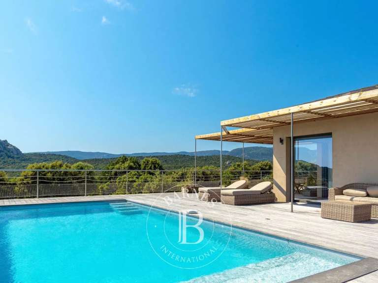 Villa with Sea view Pianottoli-Caldarello - 280m²