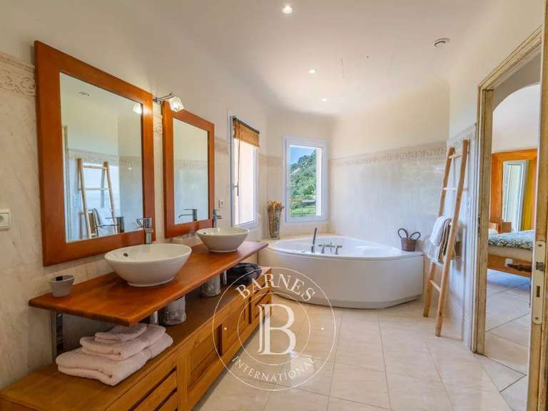 Villa with Sea view Porto-Vecchio - 5 bedrooms - 16885m²