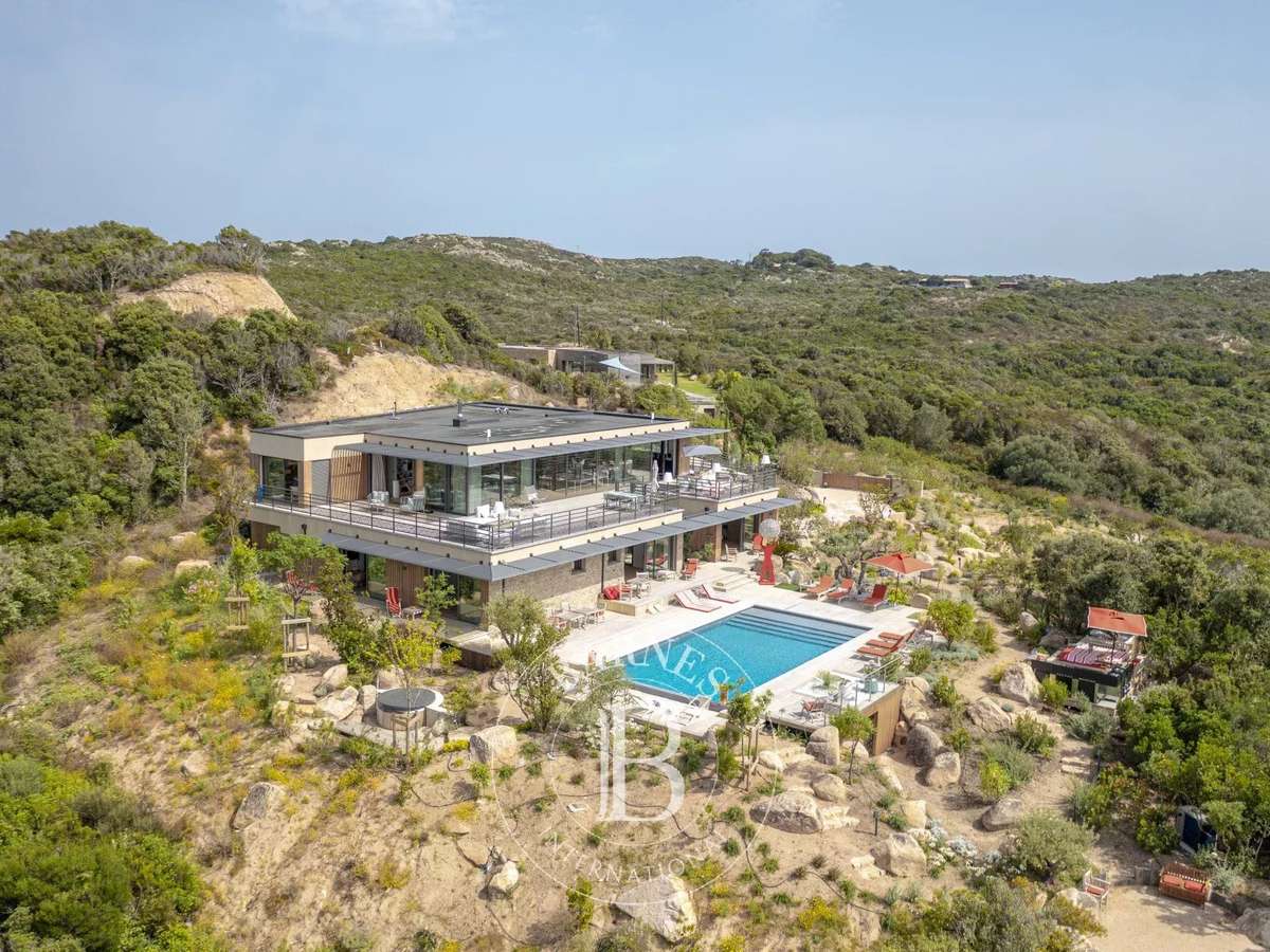 Villa Bonifacio