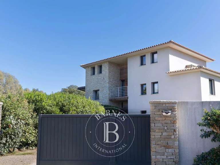 Villa Porto-Vecchio - 6 chambres - 324m²