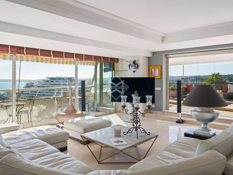 Apartment Villeneuve-Loubet - 2 bedrooms - 204m²