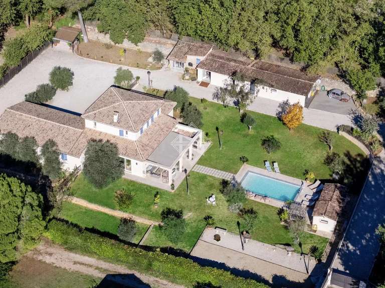 Villa Mouans-Sartoux - 3 chambres - 277m²