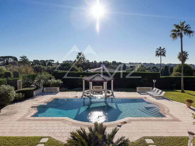 Villa Cap-d-antibes - 5 bedrooms - 347m²